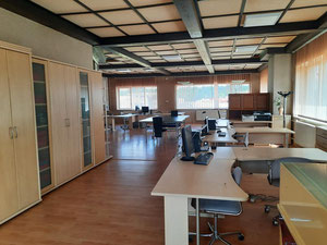 مصنع إنشاءات الصلب مع المعدات — ابحث عن عقار قيد الإنشاء أو عقار معاد بيعه مباشرة من المطورين والملاك GEOLN.COM. صورة فوتوغرافية 3