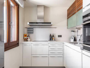 顶层公寓 3 卧室 126 平方米，位于西班牙埃斯特波纳 — 来自开发商和业主的房地产搜索引擎 GEOLN.COM. 照片 7