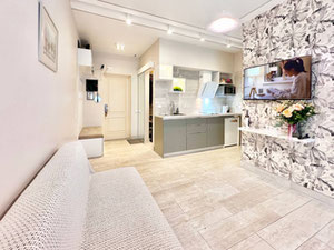 现代两居室公寓，设计合理，享有壮观的山景。 — 来自开发商和业主的房地产搜索引擎 GEOLN.COM. 照片 9