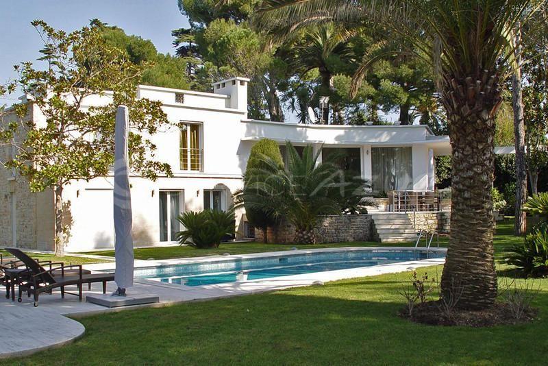 法国，安提比斯的海边别墅 — 来自开发商和业主的房地产搜索引擎 GEOLN.COM. 照片 1