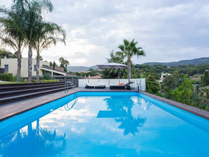 郊区的别墅，在西班牙，加泰罗尼亚，巴塞罗那的海边 — 来自开发商和业主的房地产搜索引擎 GEOLN.COM. 照片 2