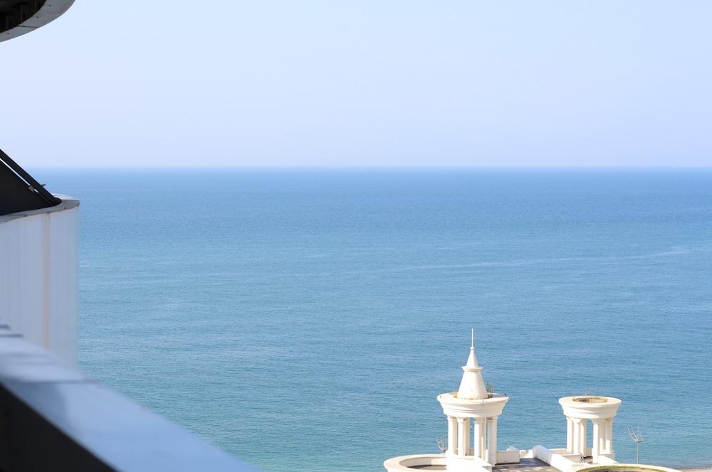 出售巴图米的公寓 — 来自开发商和业主的房地产搜索引擎 GEOLN.COM. 照片 1