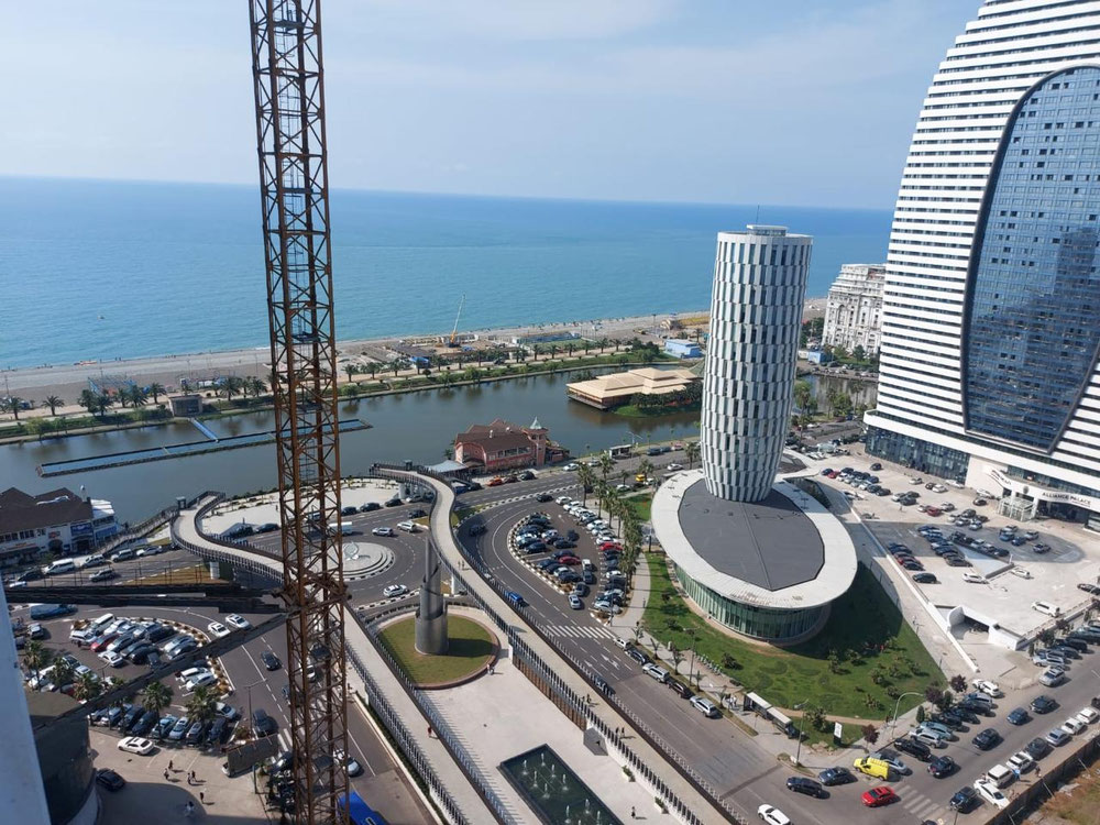 出售巴图米的公寓 — 来自开发商和业主的房地产搜索引擎 GEOLN.COM. 照片 1