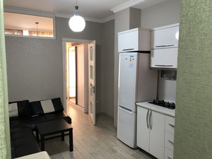 იყიდება 2 ოთახიანი ბინა — უძრავი ქონების ყიდვა და მფლო ბელებისგან GEOLN.COM. ფოტო 2