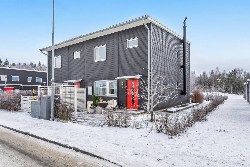 Nieruchomości w Asgatan 81B — spójrz na wyszukiwarkę nieruchomości GEOLN.COM. Zdjęcie 1