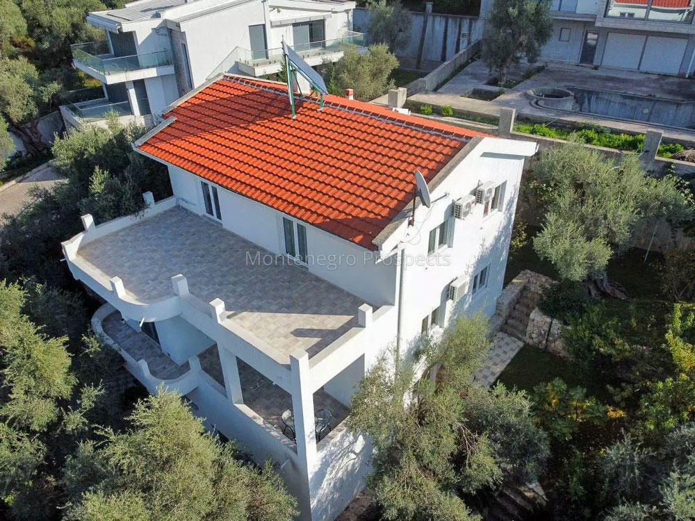 黑山。巴尔郊区带豪华花园和海景的房子。 — 来自开发商和业主的房地产搜索引擎 GEOLN.COM. 照片 1