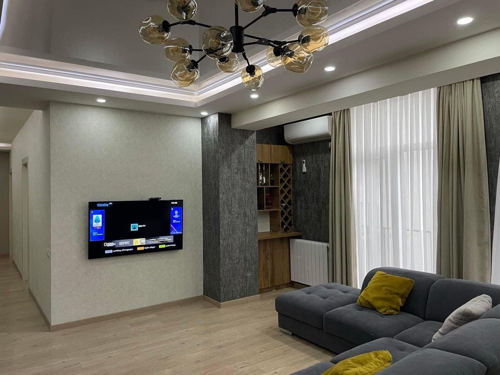 Продається 3-кімнатна квартира. — Пошуковик нерухомості від забудовників і власників GEOLN.COM. Фото 1