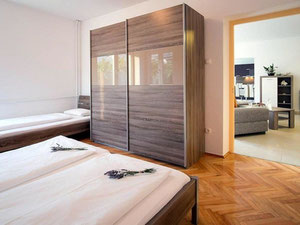 Casa en Croacia, Primorsko-Goranska, Novi Vinodolski — Encuentre propiedades fuera del plan o reventa de bienes inmuebles directamente de desarrolladores y propietarios GEOLN.COM. Foto 3