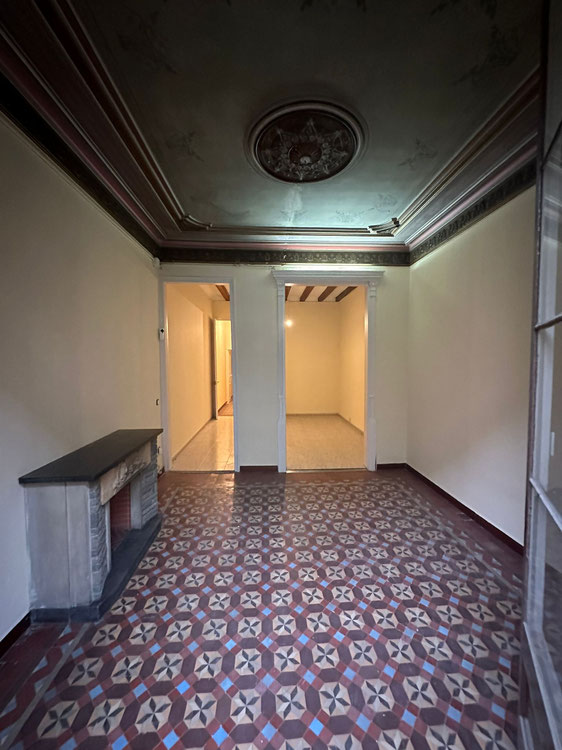 Продается квартира в Барселоне — 来自开发商和业主的房地产搜索引擎 GEOLN.COM. 照片 1