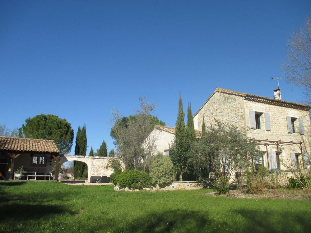 位于法国、普罗旺斯、阿尔勒郊区的旅馆（旅馆） — 来自开发商和业主的房地产搜索引擎 GEOLN.COM. 照片 1