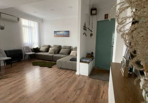 Продается 4-комнатная квартира