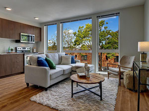 Nieruchomości w Wallingford 45 — spójrz na wyszukiwarkę nieruchomości GEOLN.COM. Zdjęcie 8