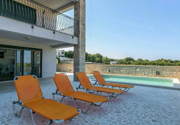 Apartments by the sea in Croatia, Lizhnjan