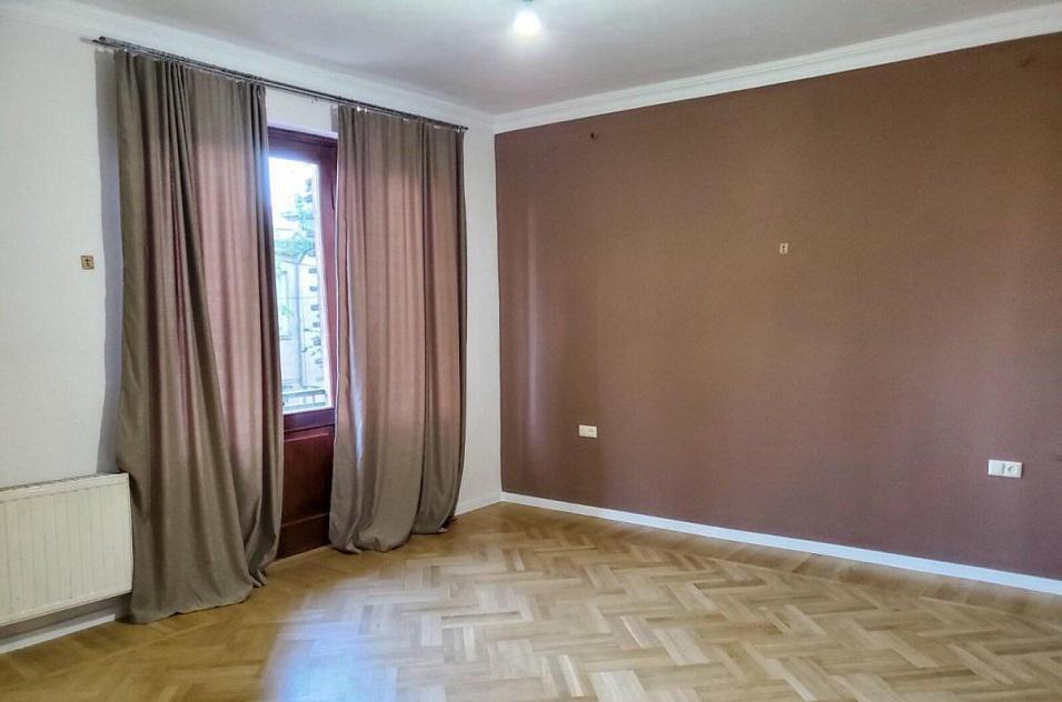 维拉的3间房间的公寓。在维拉第比利斯购买公寓 — 来自开发商和业主的房地产搜索引擎 GEOLN.COM. 照片 1