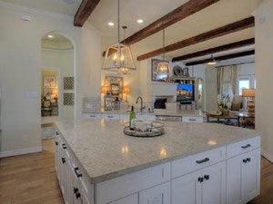 房地产在 Mar Bella 60s Chateau Series — look at the real estate search engine GEOLN.COM. 照片 5