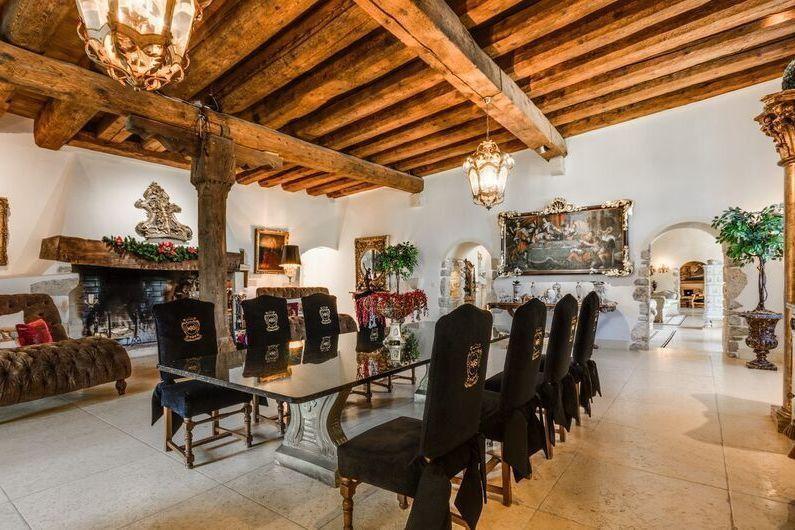 Villa in Switzerland, Bern, Hals — Find off-plan property or real estate resale directly from developers and owners GEOLN.COM. Photo 1