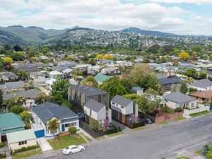 Real estate in 14 Leitch Street — look at the real estate search engine GEOLN.COM. Photo 2