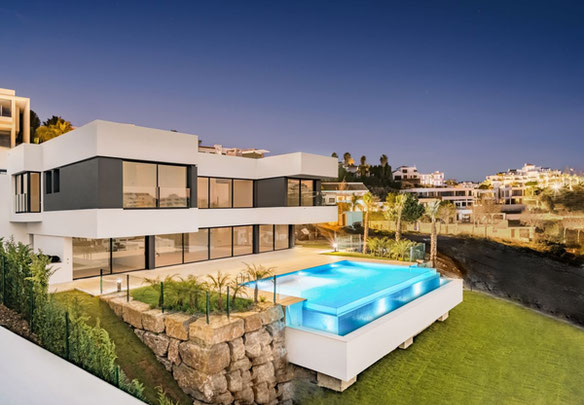 Villa 4 bedrooms 510 m² in La Alqueria, Spain