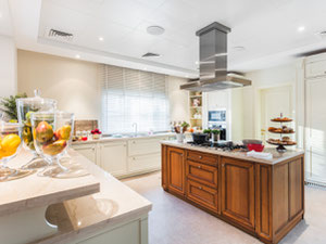 Real estate in Redwood Avenue Villas — look at the real estate search engine GEOLN.COM. Photo 8