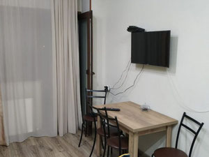 شقة من غرفتين للبيع — ابحث عن عقار قيد الإنشاء أو عقار معاد بيعه مباشرة من المطورين والملاك GEOLN.COM. صورة فوتوغرافية 2