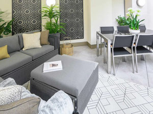 Real estate in Royal Warwick Square — look at the real estate search engine GEOLN.COM. Photo 5