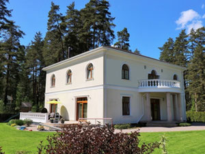 منزل على ضفاف البحيرة ، في الضواحي ، في الغابة في لاتفيا ، ريغا ، أولبروكا — ابحث عن عقار قيد الإنشاء أو عقار معاد بيعه مباشرة من المطورين والملاك GEOLN.COM. صورة فوتوغرافية 10