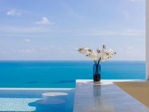 Велика 5-кімнатна вілла з басейном та видом на море в житловому комплексі на схилі — Пошуковик нерухомості від забудовників і власників GEOLN.COM. Фото 4