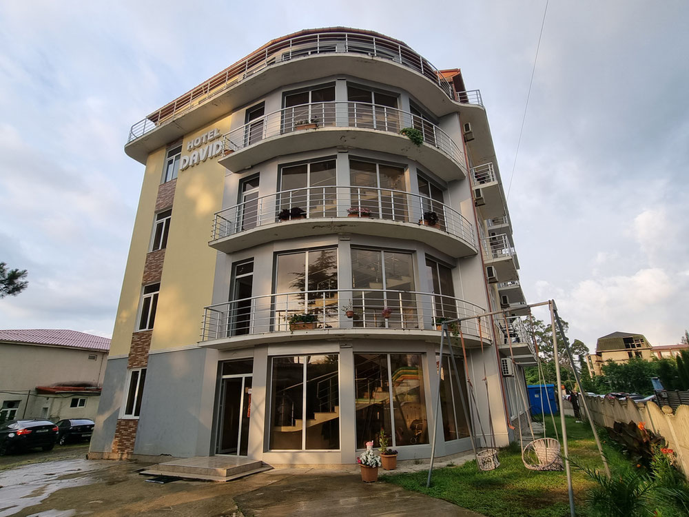 İlk sahil şeridindeki otel — Sahiplerden yada inşaatcilardan mülkiyet arama GEOLN.COM. Fotoğraf 1