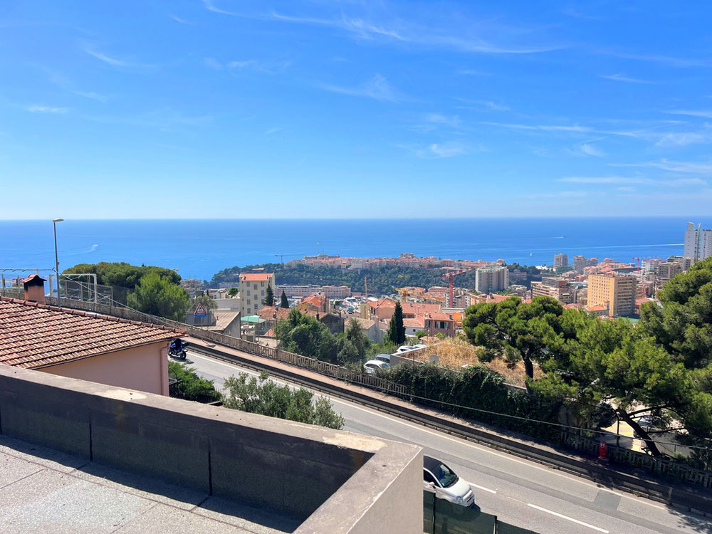 вилла на границе с Монако, открытый вид на море — Поисковик недвижимости от застройщиков и собственников GEOLN.COM. Фото 1