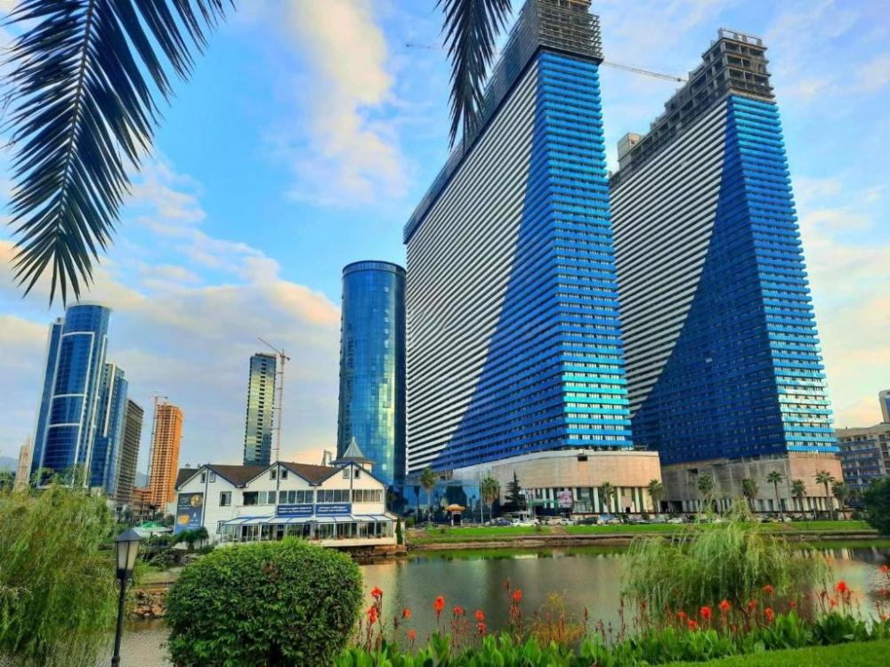 奥秘城工作室 — 来自开发商和业主的房地产搜索引擎 GEOLN.COM. 照片 1