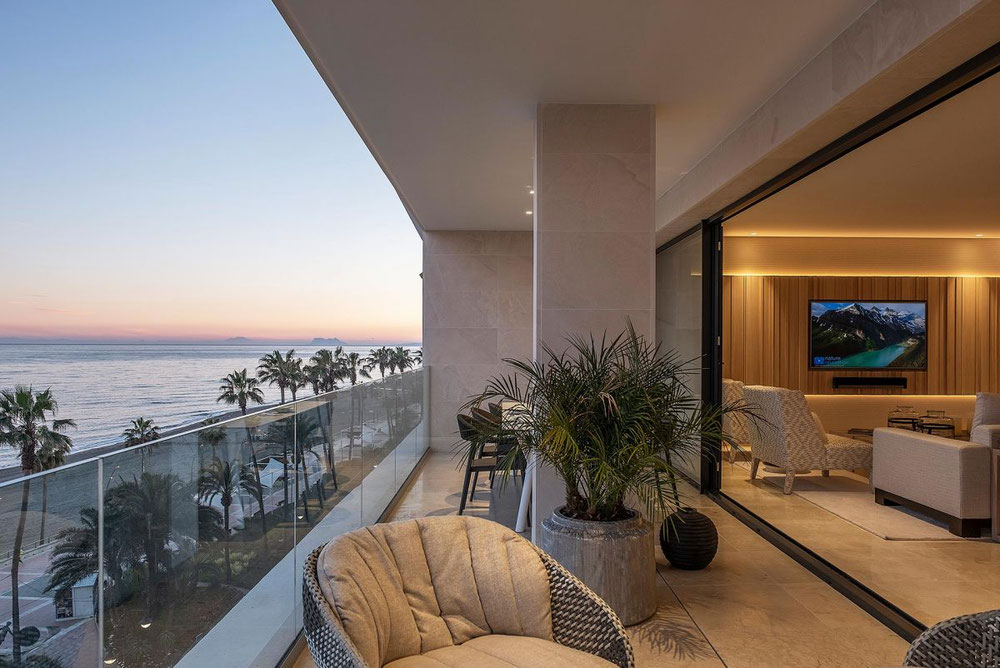 顶层公寓 3 间卧室 163 平方米，位于西班牙埃斯特波纳 — 来自开发商和业主的房地产搜索引擎 GEOLN.COM. 照片 1