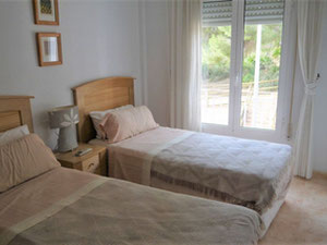 西班牙，瓦伦西亚，Deesa de Campoamor 海边的房子 — 来自开发商和业主的房地产搜索引擎 GEOLN.COM. 照片 12