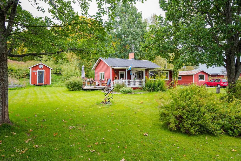 Real estate in Nasbyvagen 8B — look at the real estate search engine GEOLN.COM. Photo 1