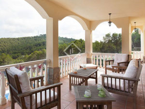 山中的别墅，在西班牙，加泰罗尼亚，锡切斯的海边 — 来自开发商和业主的房地产搜索引擎 GEOLN.COM. 照片 12