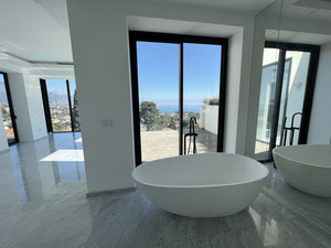 Moderne, luxuriöse Villa an der Côte d'Azur — Immobilien-Suchservice von Bauträgern und Eigentümern GEOLN.COM. Foto 7