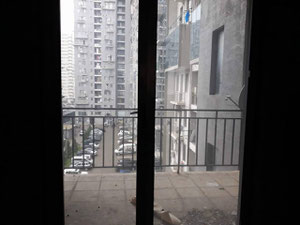 海边出售的黑色框架 — 来自开发商和业主的房地产搜索引擎 GEOLN.COM. 照片 4