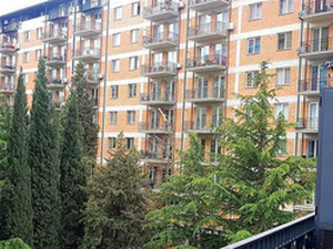 Vivienda de 3 ambientes en el barrio de Vazha Pshavela. Comprar un apartamento en Tbilisi, Saburtalo — Encuentre propiedades fuera del plan o reventa de bienes inmuebles directamente de desarrolladores y propietarios GEOLN.COM. Foto 2