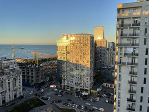 巴统出售欧元三居室公寓（82平方米） — 来自开发商和业主的房地产搜索引擎 GEOLN.COM. 照片 2