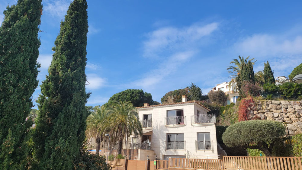 别墅 — 来自开发商和业主的房地产搜索引擎 GEOLN.COM. 照片 1