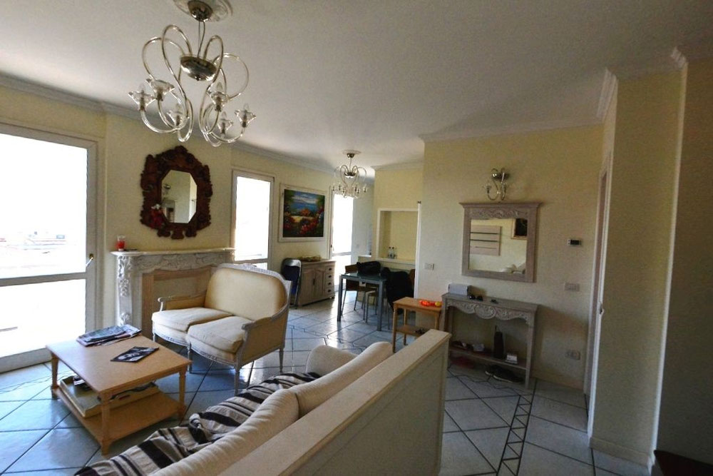 意大利卡马约雷海边公寓 — 来自开发商和业主的房地产搜索引擎 GEOLN.COM. 照片 1