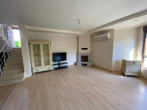 特克勒待售的 Triplex 4+1 别墅 — 来自开发商和业主的房地产搜索引擎 GEOLN.COM. 照片 2