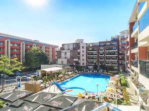 Real estate in Admiral Plaza — look at the real estate search engine GEOLN.COM. Photo 3