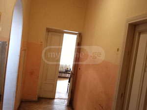 Tiflis'in Chugureti semtinde, Rus kilisesinin yakınında satılık ev. — Sahiplerden yada inşaatcilardan mülkiyet arama GEOLN.COM. Fotoğraf 5