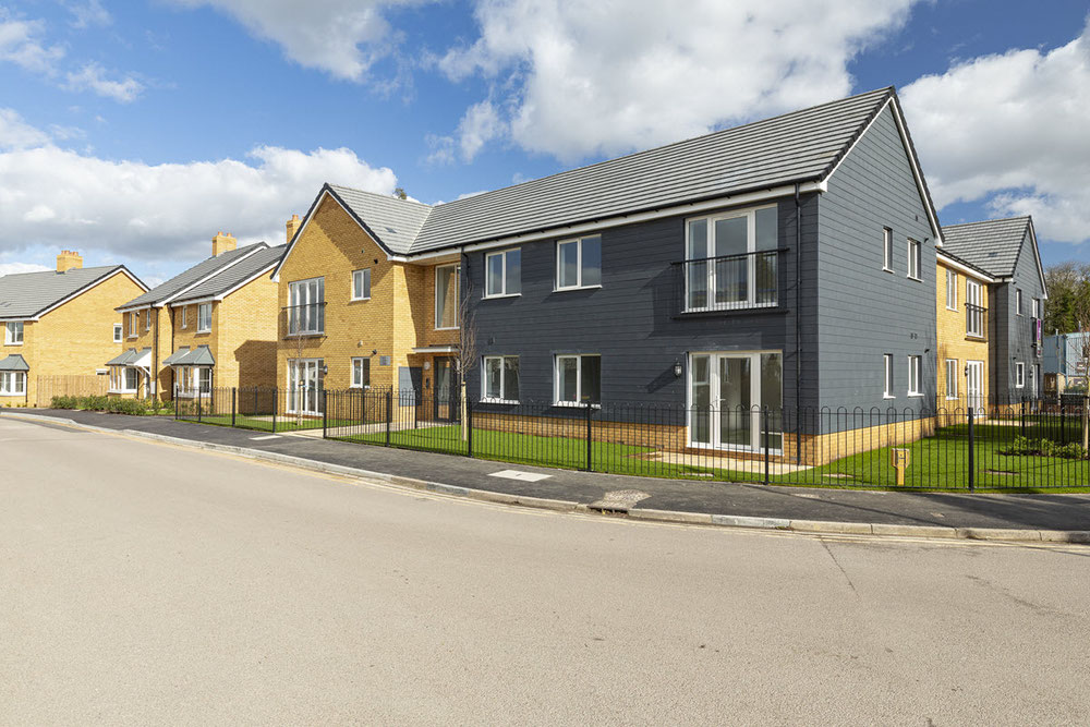 Nieruchomości w Lantern Crescent — spójrz na wyszukiwarkę nieruchomości GEOLN.COM. Zdjęcie 1