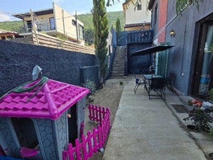 Продається новий котедж з басейном у Сабуртало, озеро Лісі — Пошуковик нерухомості від забудовників і власників GEOLN.COM. Фото 6