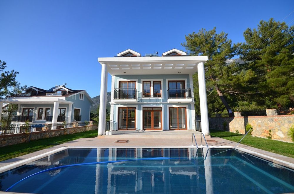 Villa in den Bergen, im Dorf, am Stadtrand, am Meer in der Türkei, Fethiye — Immobilien-Suchservice von Bauträgern und Eigentümern GEOLN.COM. Foto 1