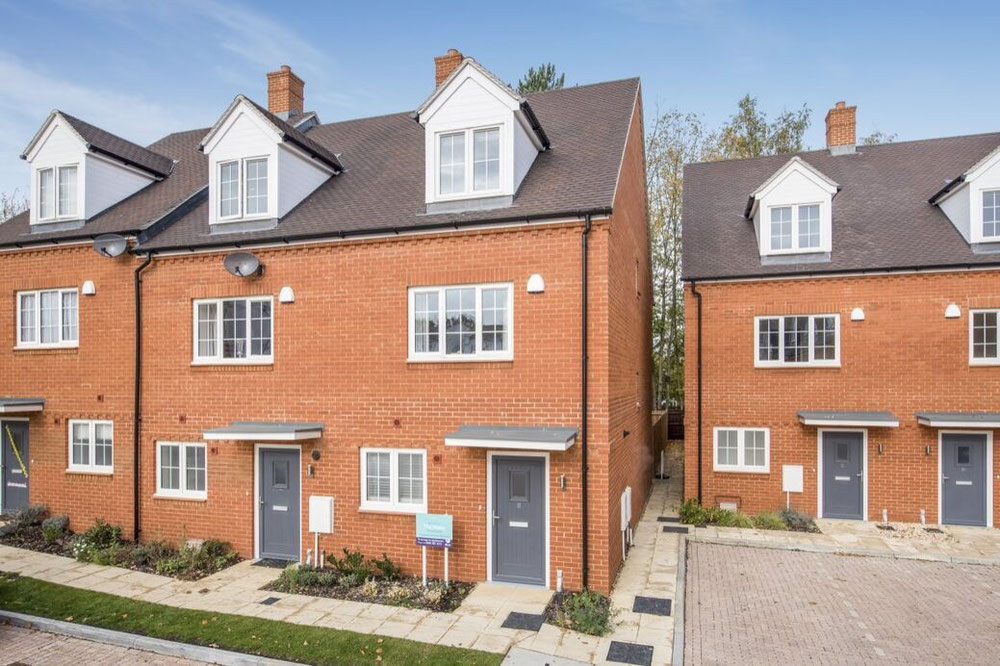 Nieruchomości w Trinity Mews — spójrz na wyszukiwarkę nieruchomości GEOLN.COM. Zdjęcie 1