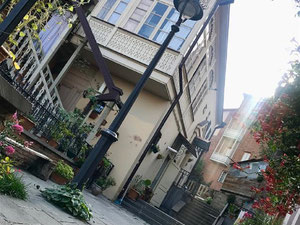 3 кімнатна квартира в Сололакі. Квартира без посередника в Тбілісі — Пошуковик нерухомості від забудовників і власників GEOLN.COM. Фото 2