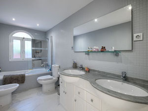 ვილა 5 საძინებელი 359 მ² რივიერა დელ სოლში, ესპანეთი — უძრავი ქონების ყიდვა და მფლო ბელებისგან GEOLN.COM. ფოტო 11