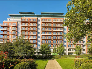 房地产在 Beaufort Park — look at the real estate search engine GEOLN.COM. 照片 2